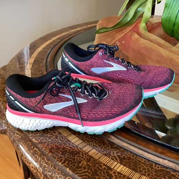 Shoes - Picture 2 of 3